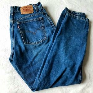 Levi Jean's medium wash